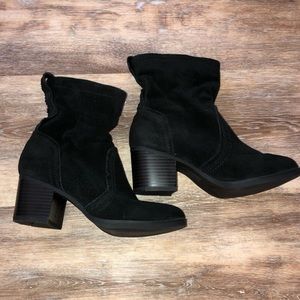 NEW! White Mountain black suede leather boots 5